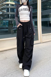 Retro-Cargohose mit hoher Taille und Taschen